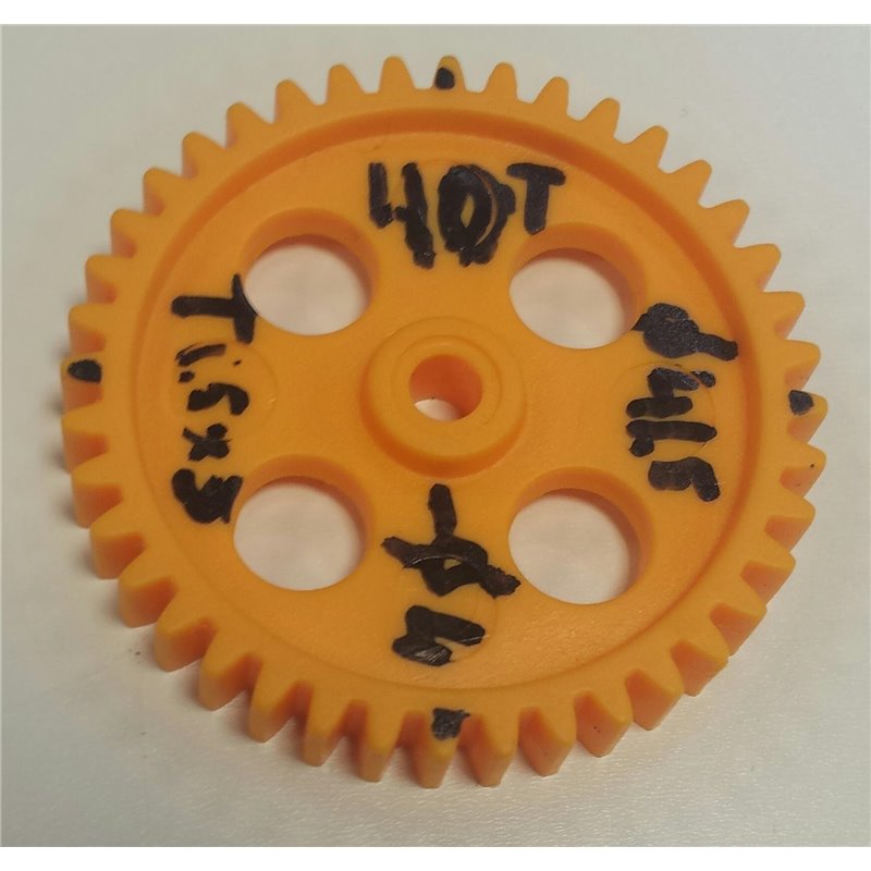 Gearwheel 3mm pitch 40T - Gearwheel Plastic. outside Ø 41,5mm. 40 tooth 2,2mm, 3mm pitch, face width 6mm. shaft 4mm Ø.